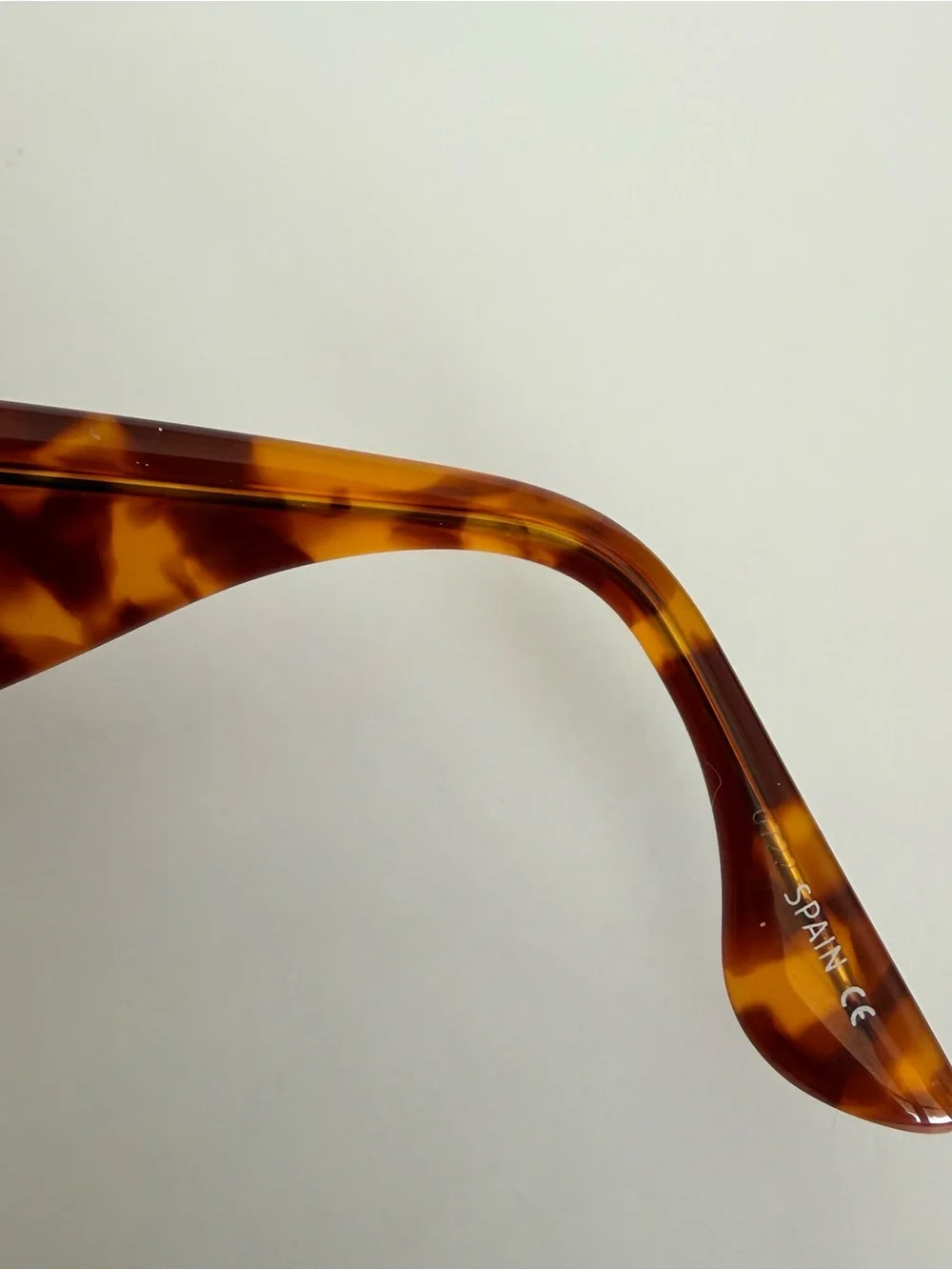 NEW!!! MO women oversized sunglasses European brand Retail 275$